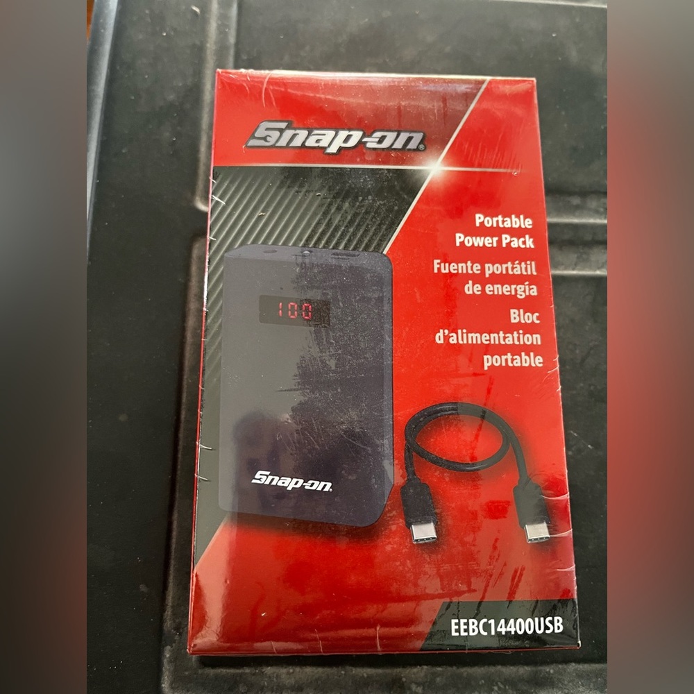 Snap on eebc144000usb. Portable Power Pack  new
